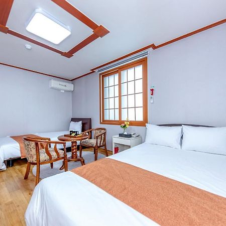 Charlie Hotel Jeju Exterior photo