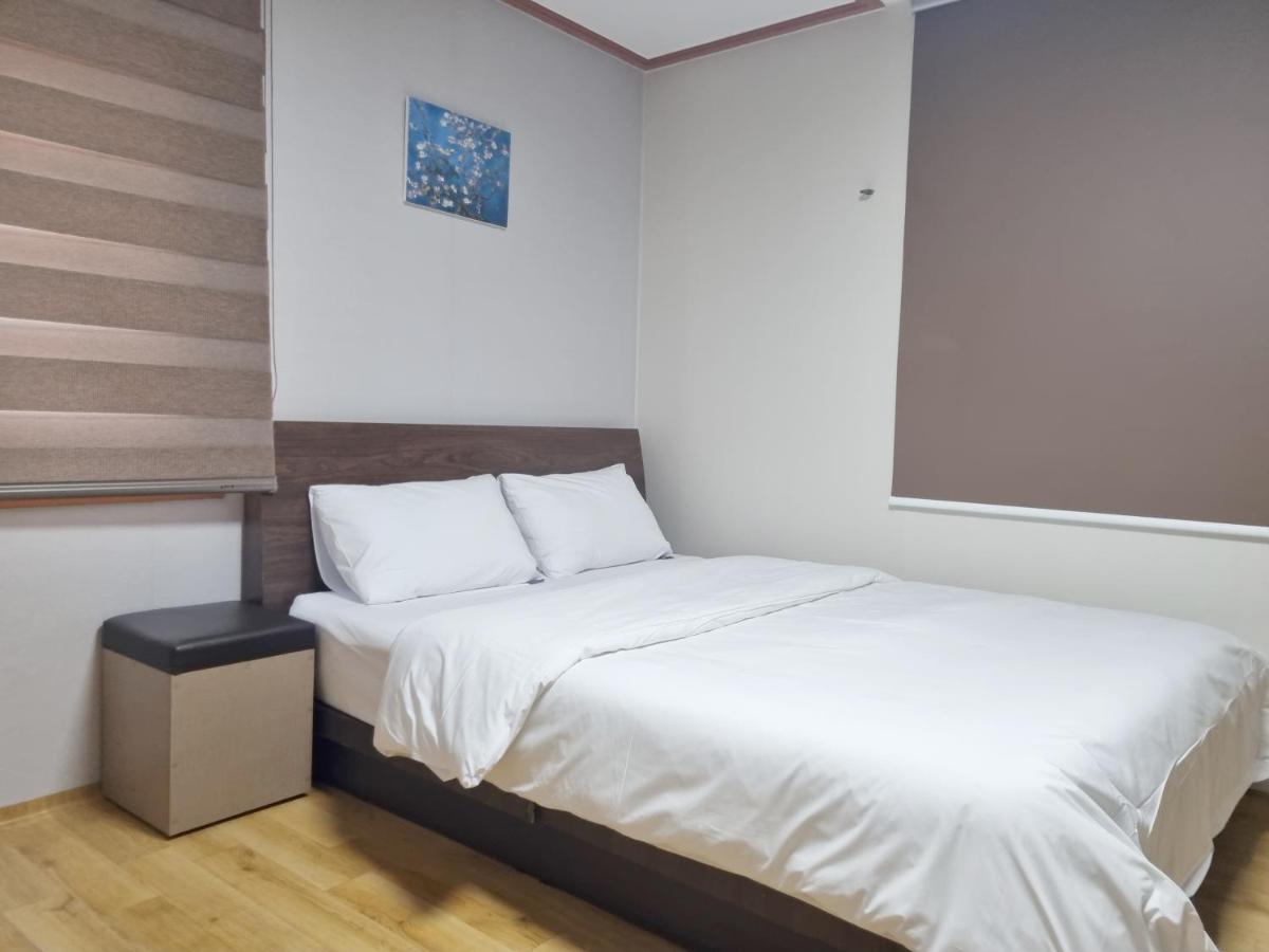 Charlie Hotel Jeju Exterior photo