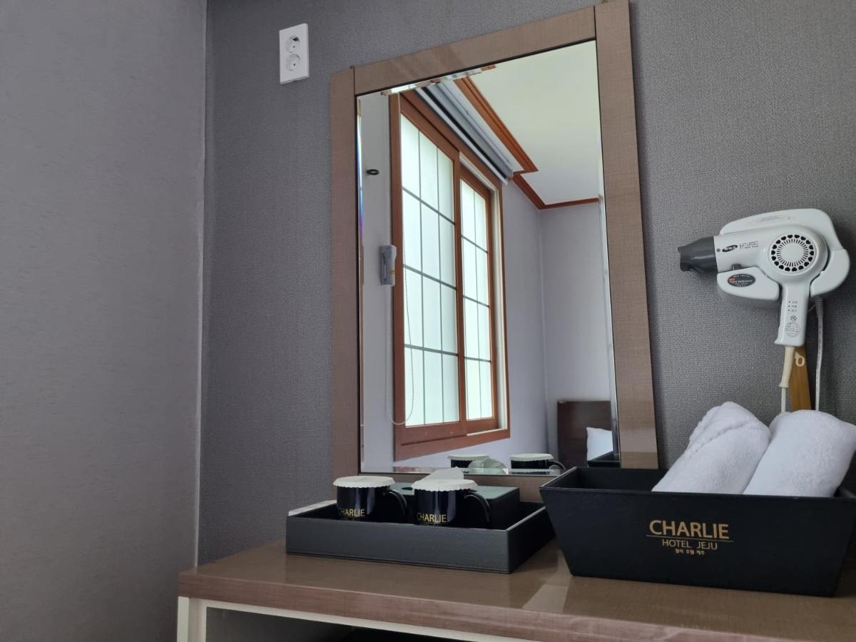 Charlie Hotel Jeju Exterior photo