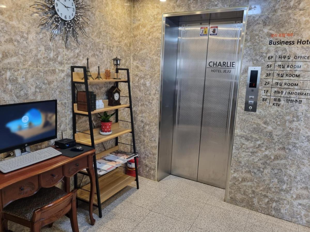 Charlie Hotel Jeju Exterior photo